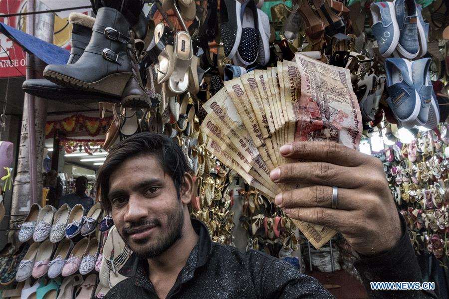 INDIA-KOLKATA-CURRENCY NOTES-REFORM