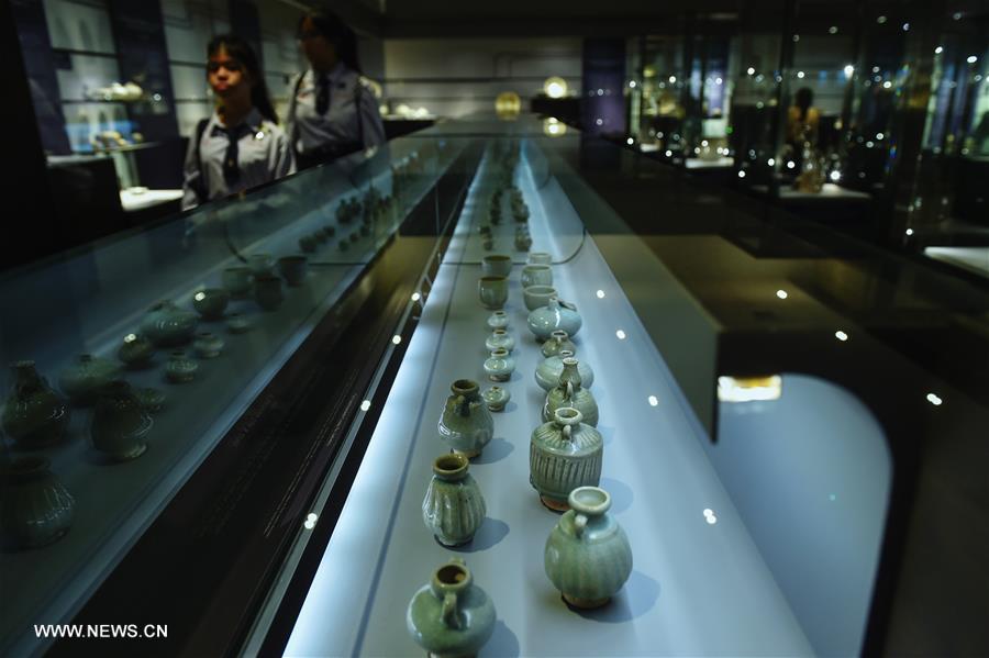 THAILAND-BANGKOK-SANGKHALOK CEREMIC WARES