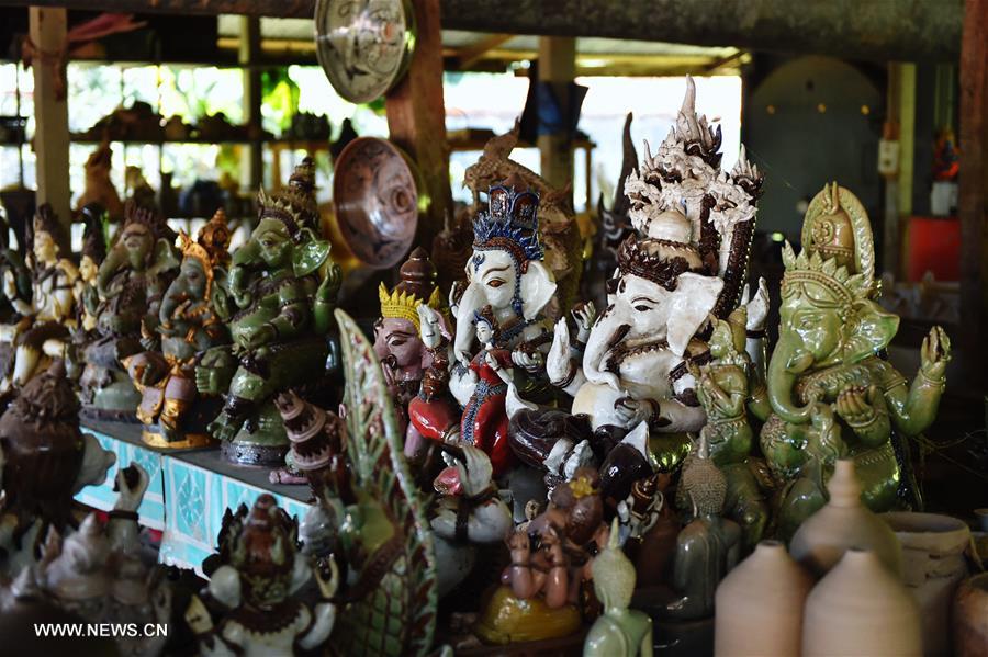 THAILAND-BANGKOK-SANGKHALOK CEREMIC WARES