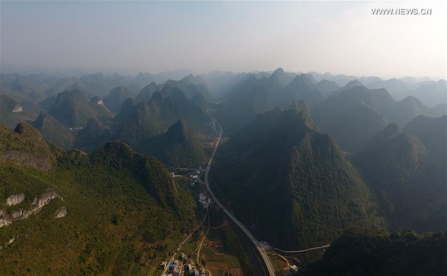CHINA-GUANGXI-POVERTY ALLEVIATION-ROAD BUILDING (CN)