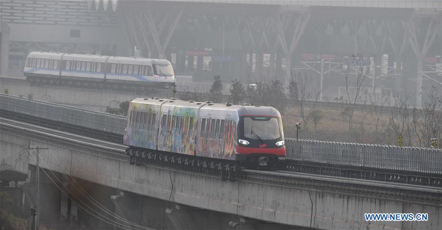 CHINA-CHANGSHA-TRAIN-ART (CN)