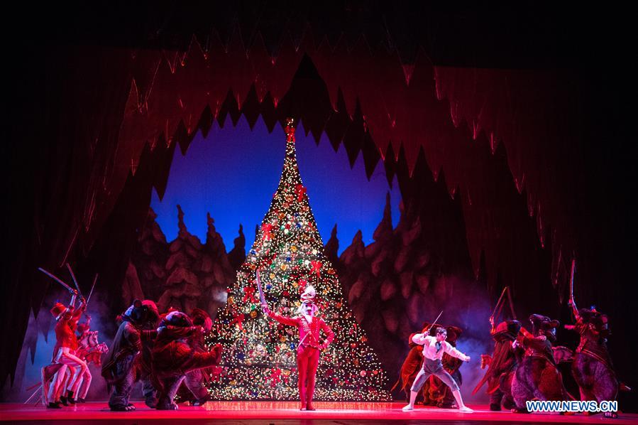 CHILE-SANTIAGO-CULTURE-BALLET