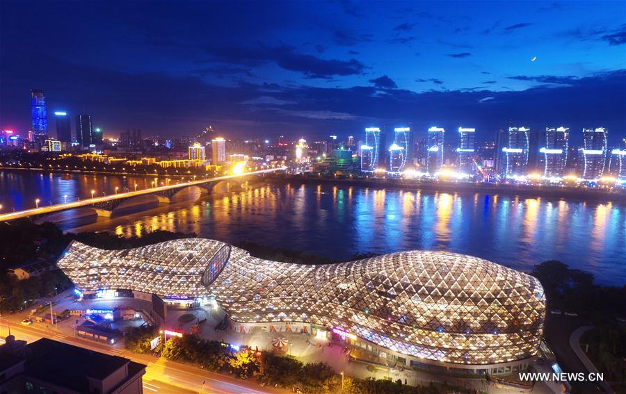 Photo taken on Dec. 16, 2016 shows the night scene of Liuzhou, south China's Guangxi Zhuang Autonomous Region.