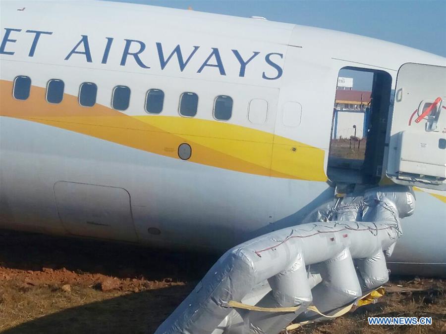 INDIA-GOA-PLANE-PLANE-SKIDDED OFF