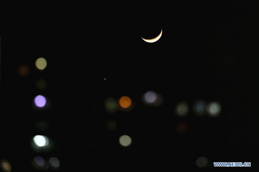 #CHINA-ASTRONOMICAL PHENOMENON-MOON-VENUS (CN)