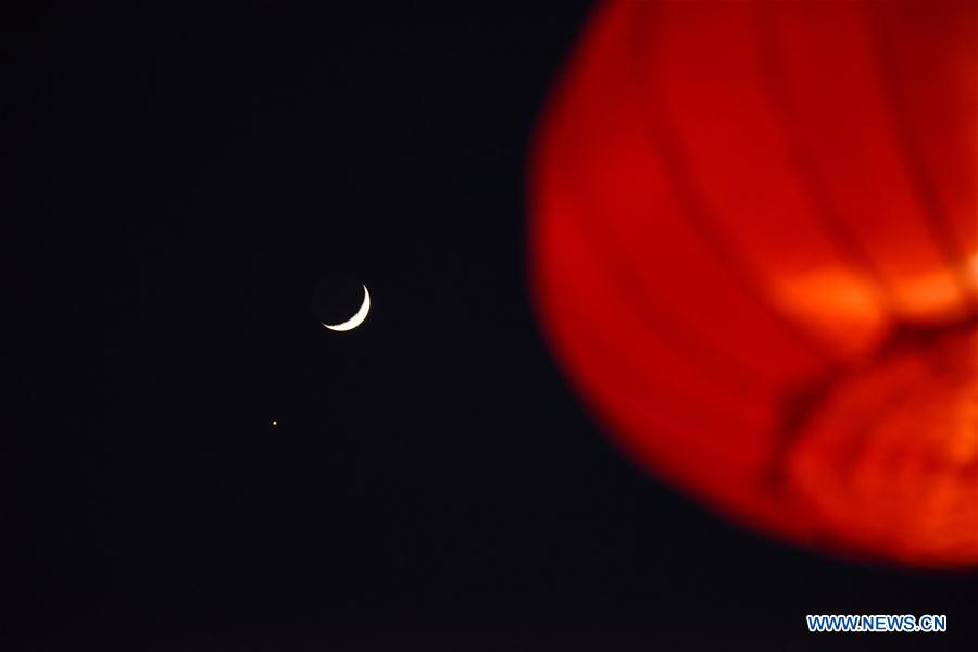 #CHINA-ASTRONOMICAL PHENOMENON-MOON-VENUS (CN)
