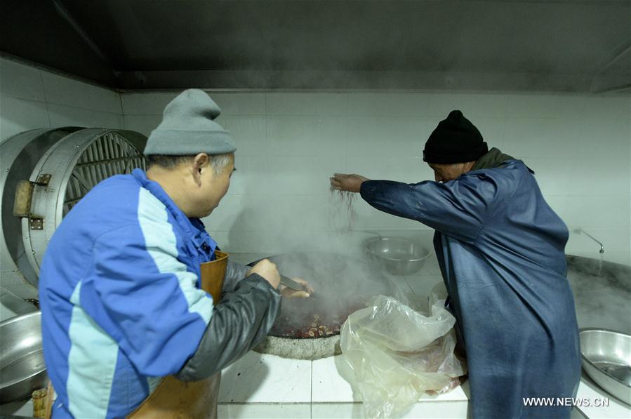 CHINA-LABA FESTIVAL-SHAOLIN TEMPLE (CN)