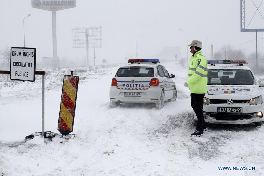 ROMANIA-BUCHAREST-SNOWSTORM