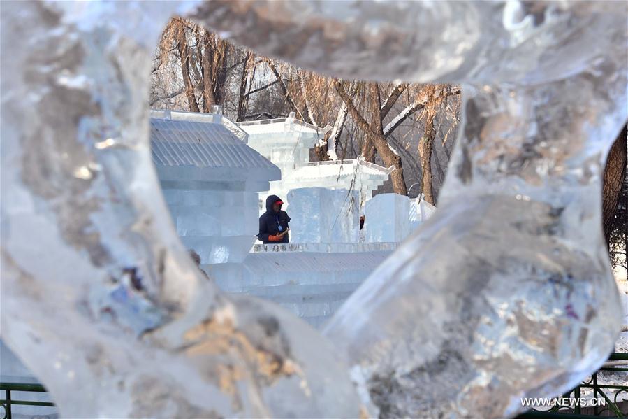 CHINA-HARBIN-ICE SCULPTURE-COMPETITION (CN)
