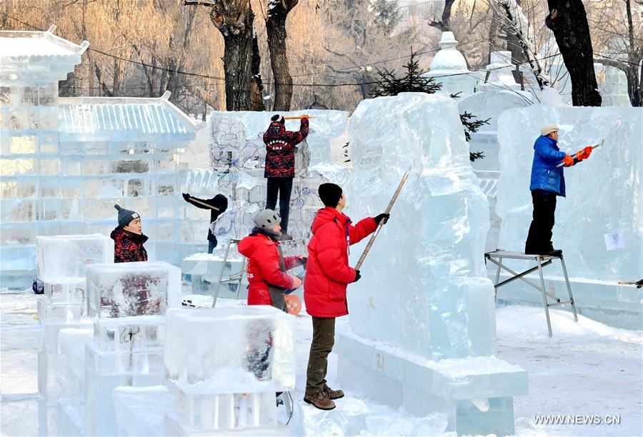 CHINA-HARBIN-ICE SCULPTURE-COMPETITION (CN)