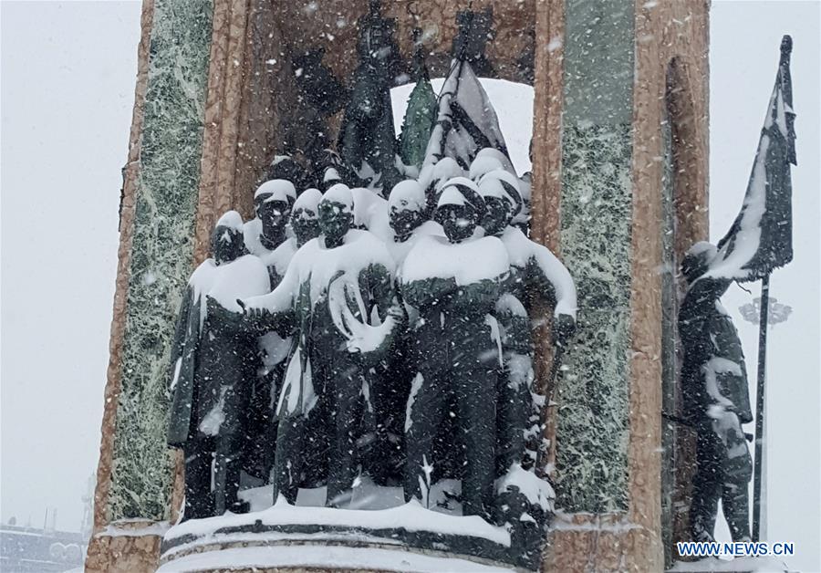 TURKEY-ISTANBUL-SNOWSTORM