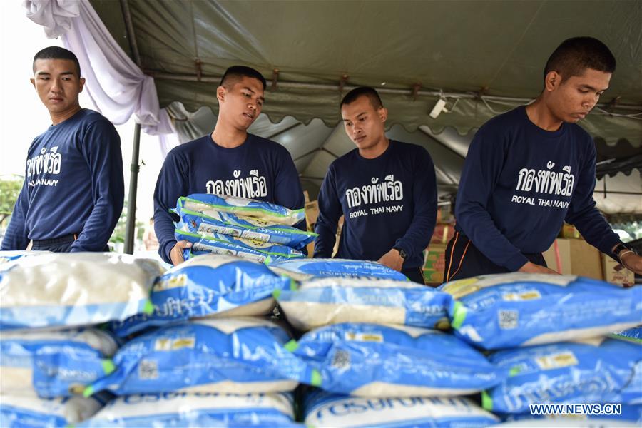 THAILAND-BANGKOK-NAVY-FLOOD-DISASTER-DONATION