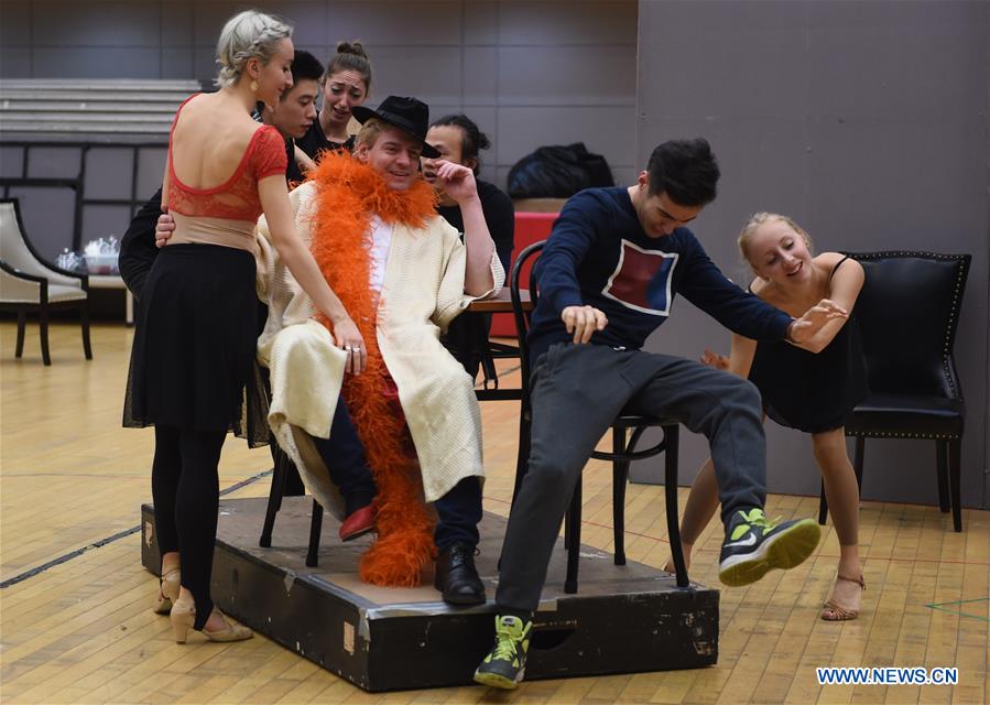 Actors take part in a rehearsal of the operetta 'The Merry Widow' in Beijing, capital of China, Jan. 10, 2017. The operetta by composer Franz Lehar will be staged at the National Center for the Performing Arts in Beijing from Jan. 18 to 22. (Xinhua/Luo Xiaoguang) 