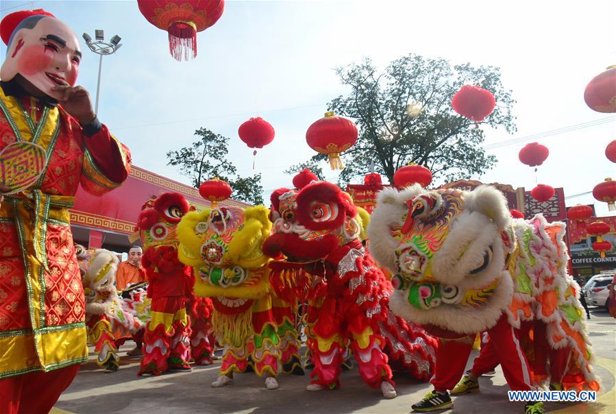 LAOS-VIENTIANE-SPRING FESTIVAL-TEMPLE FAIR
