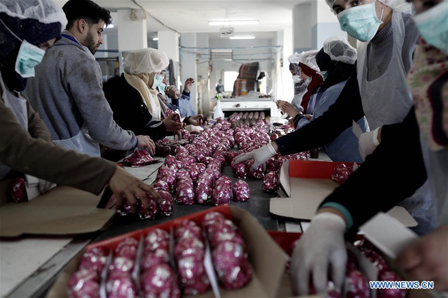 MIDEAST-HEBRON-CANDIES