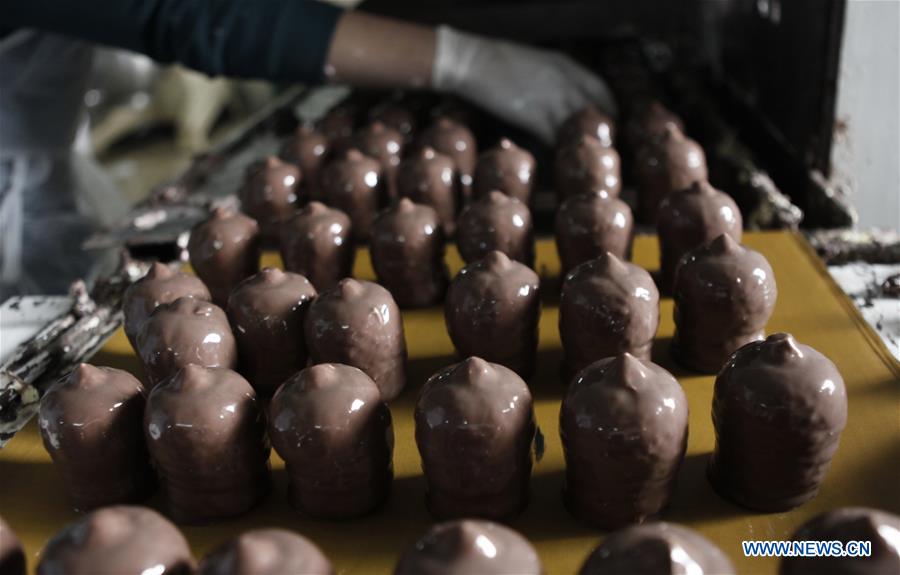 MIDEAST-HEBRON-CANDIES