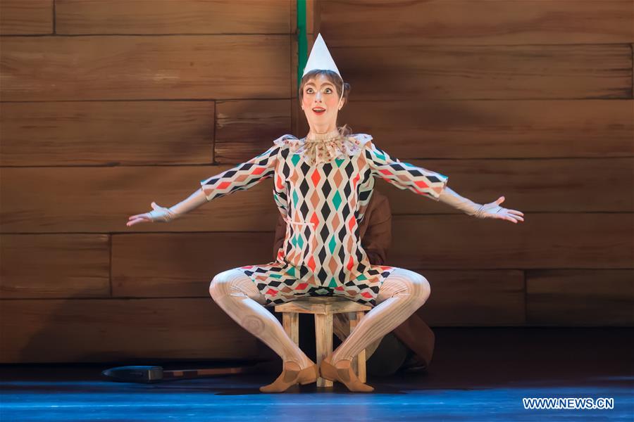 HUNGARY-BUDAPEST-PINOCCHIO-DANCE