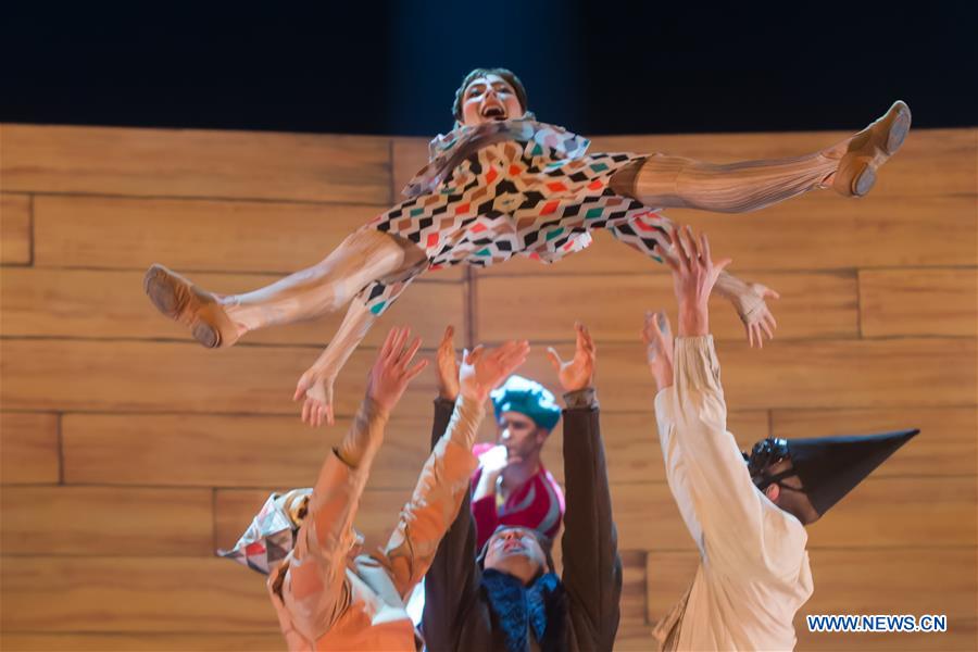 HUNGARY-BUDAPEST-PINOCCHIO-DANCE