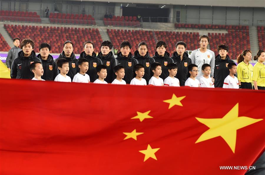 Players of China sing national anthem ahead of the match against Thailand at the Chunhui Logistics Cup CFA International Women's Football Tournament Foshan 2017 in Foshan, south China's Guangdong Province, Jan. 19, 2017. (Xinhua/Jia Yuchen) Players of China sing national anthem ahead of the match against Thailand at the Chunhui Logistics Cup CFA International Women's Football Tournament Foshan 2017 in Foshan, south China's Guangdong Province, Jan. 19, 2017. (Xinhua/Jia Yuchen)