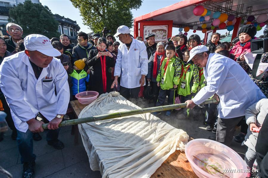 CHINA-HANGZHOU-SPRING FESTIVAL-TRADITIONAL FOOD (CN)