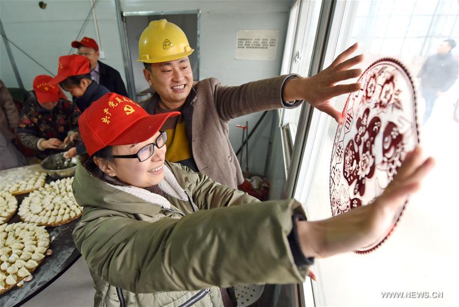 CHINA-XINGTAI-MIGRANT WORKERS-NEW YEAR WISHES (CN)