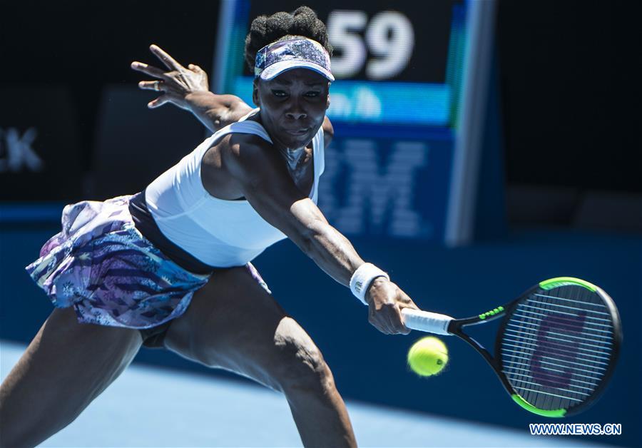 Venus Williams of the United States hits the ball during the women's singles fourth round match against Mona Barthel of Germany at the Australian Open Tennis Championships in Melbourne, Australia, Jan. 22, 2017. Venus Williams won 2-0. (Xinhua/Lui Siu Wai) 