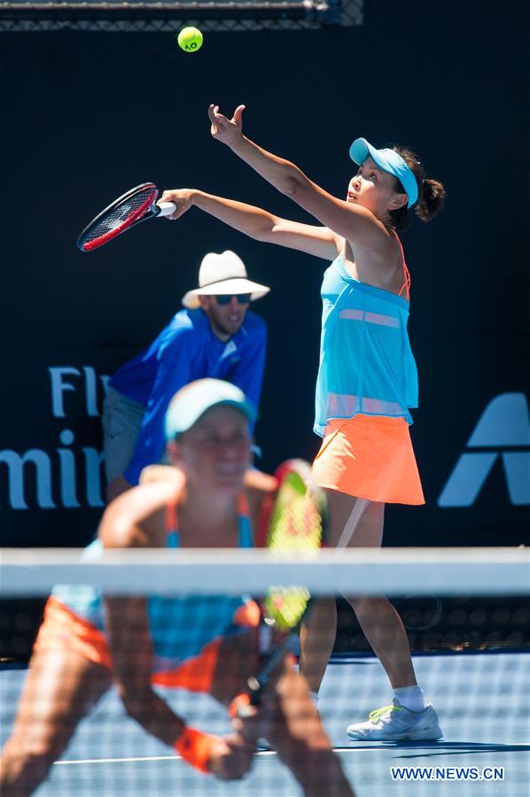 Peng Shuai (R) of China and Andrea Hlavackova of the Czech Republic compete during the women's doubles third round match against Andreja Klepac of Slovenia and Maria Jose Martinez Sanchez of Spain at the Australian Open Tennis Championships in Melbourne, Australia, Jan. 22, 2017. Peng Shuai and Andrea Hlavackova won 2-0. (Xinhua/Bai Xue) Peng Shuai (R) of China and Andrea Hlavackova of the Czech Republic compete during the women's doubles third round match against Andreja Klepac of Slovenia and Maria Jose Martinez Sanchez of Spain at the Australian Open Tennis Championships in Melbourne, Australia, Jan. 22, 2017. Peng Shuai and Andrea Hlavackova won 2-0. (Xinhua/Bai Xue)