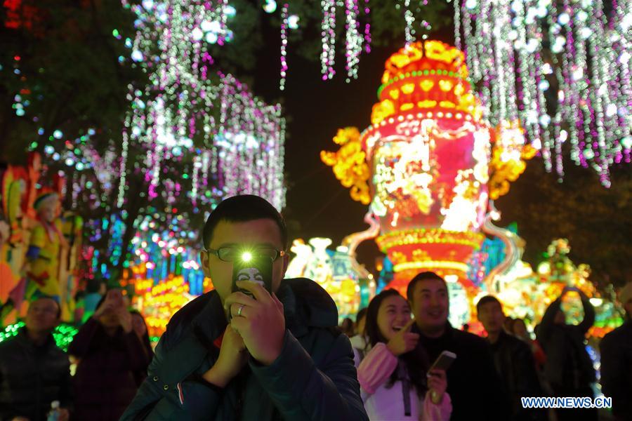 CHINA-SICHUAN-ZIGONG-LANTERN SHOW (CN)