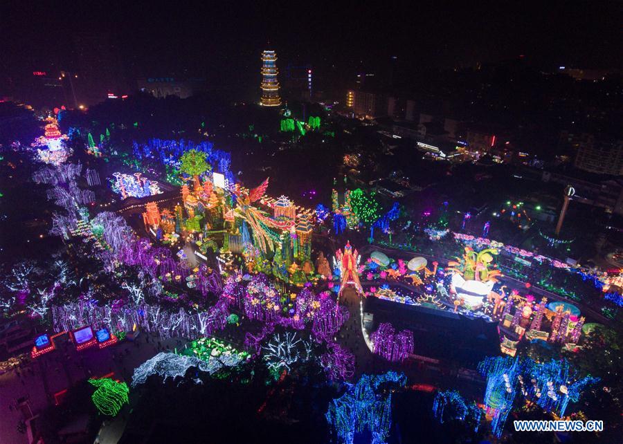CHINA-SICHUAN-ZIGONG-LANTERN SHOW (CN)
