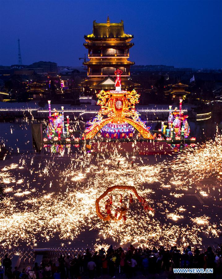 #CHINA-SHANDONG-ZAOZHUANG-FIRE DRAGON DANCE (CN)