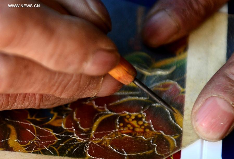 CHINA-QINGHAI-SHADOW PUPPET-ARTISAN (CN)