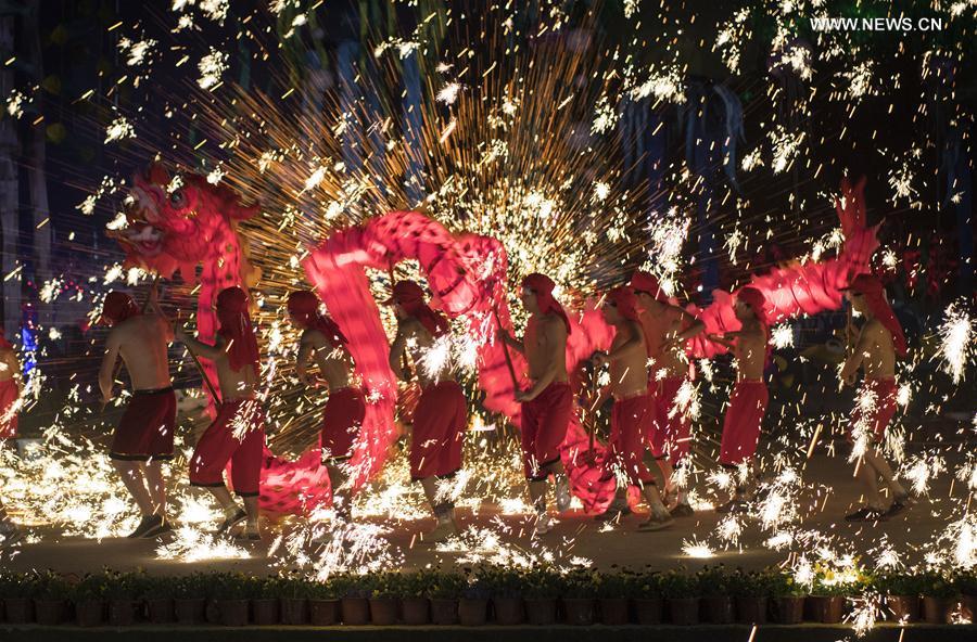 #CHINA-HUBEI-IRON SPARKS (CN)