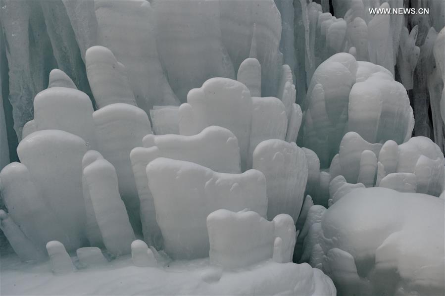 CHINA-HEBEI-FROZEN WATERFALL (CN)