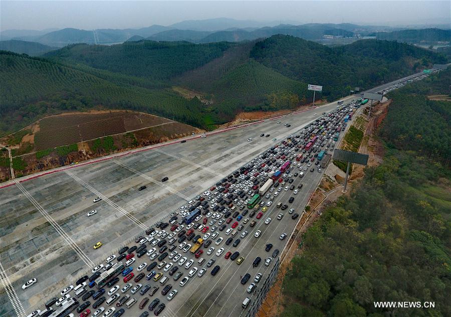 China's transport system saw rising traffic Wednesday as millions of people started to return to work after the week-long Lunar New Year Holiday. China's transport system saw rising traffic Wednesday as millions of people started to return to work after the week-long Lunar New Year Holiday.