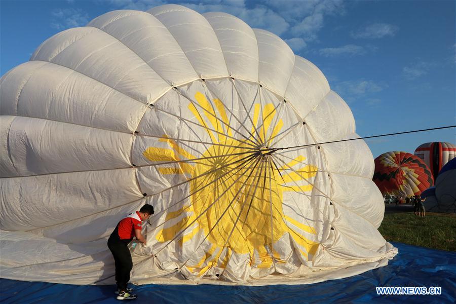 PHILIPPINES-PAMPANGA-HOT AIR BALLOON FESTIVAL