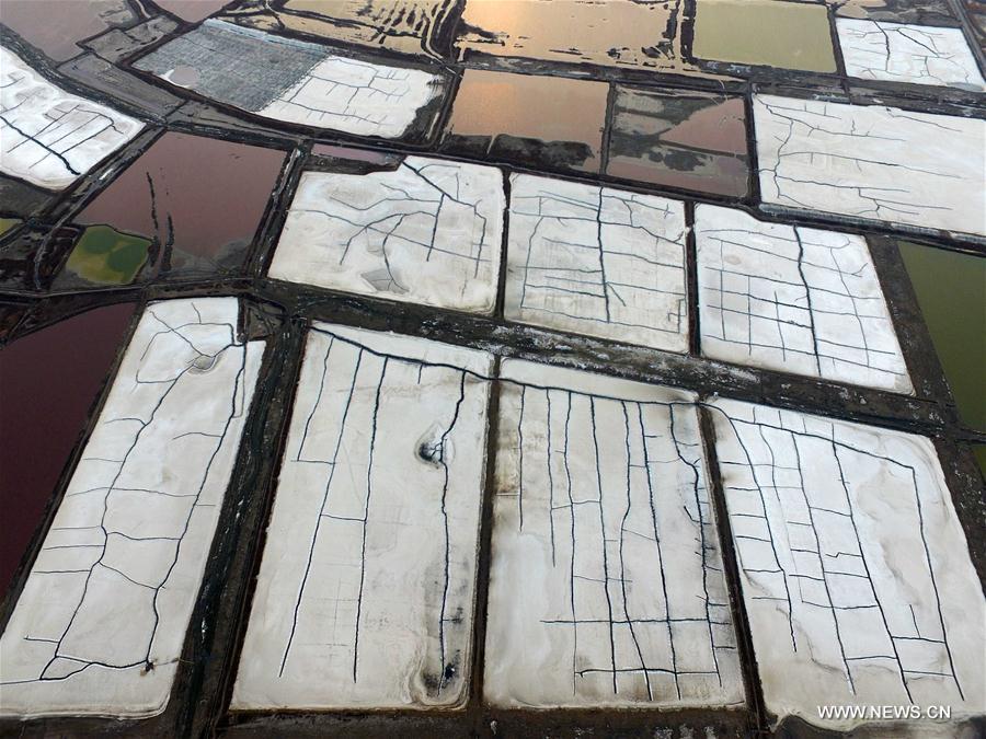 #CHINA-SHANXI-YUNCHENG-SALT POND (CN)