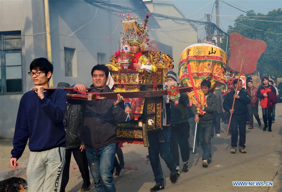 CHINA-FUJIAN-PUTIAN-LANTERN FESTIVAL-PARADE (CN) 