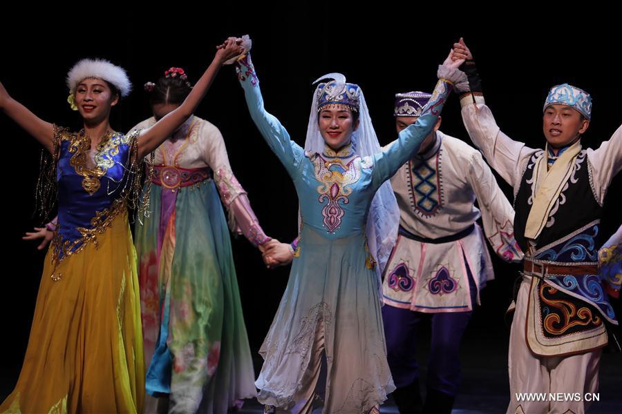 Artists and guests pose for a group photo after the 'Cultures of China, Festival of Spring' gala to celebrate Chinese lunar New Year for overseas Chinese, in San Francisco, the United States, Feb. 10, 2017. (Xinhua/Dong Xudong) Artists and guests pose for a group photo after the 'Cultures of China, Festival of Spring' gala to celebrate Chinese lunar New Year for overseas Chinese, in San Francisco, the United States, Feb. 10, 2017. (Xinhua/Dong Xudong)