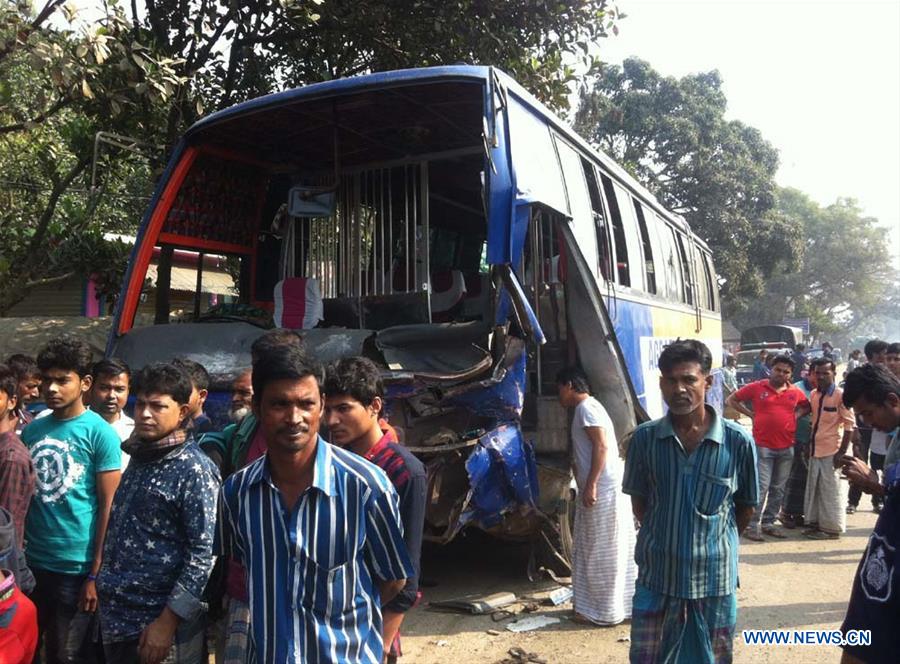 BANGLADESH-NARSINGDI-ROAD-ACCIDENT