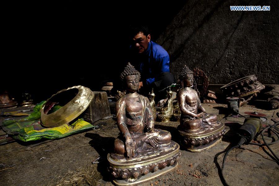 NEPAL-LALITPUR-METAL SCULPTURE
