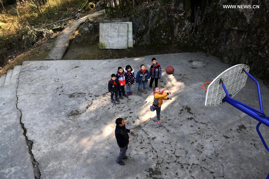 #CHINA-CHONGQING-SCHOOL-NEW SEMESTER(CN)