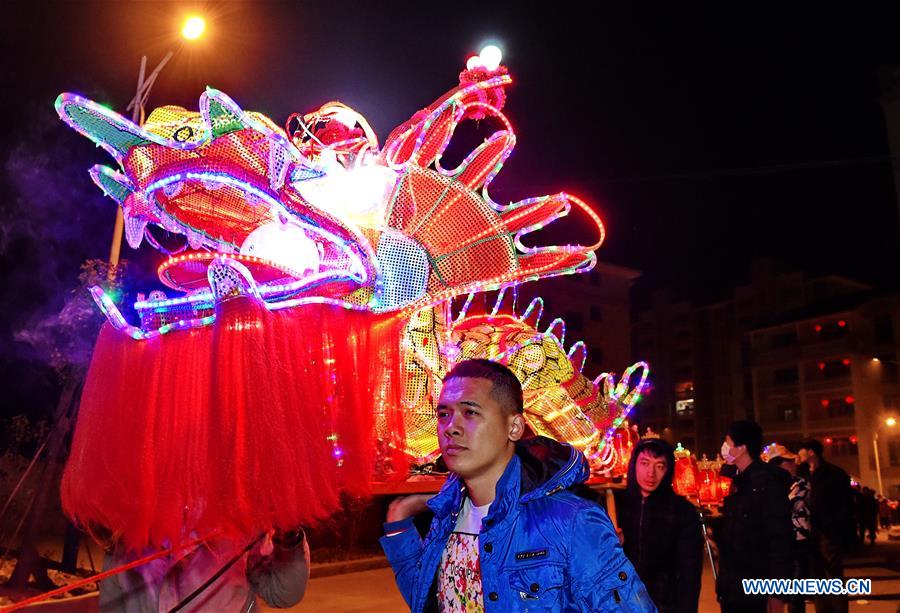 CHINA-FUJIAN-DRAGON LANTERN DANCE (CN)