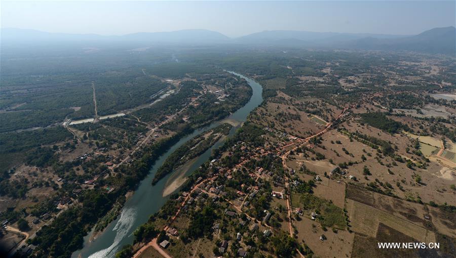 LAOS-VANG VIENG-SCENERY