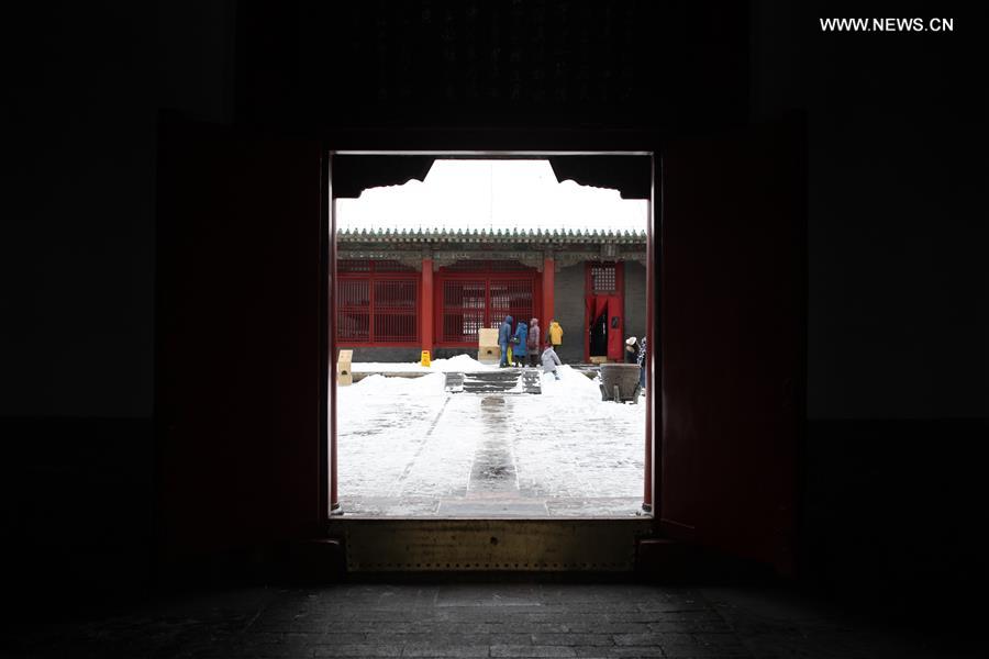 CHINA-SHENYANG-IMPERIAL PALACE-SNOW-SCENERY (CN)