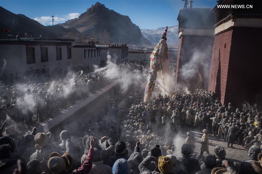 CHINA-TIBET-SPRING-TRADITIONAL ACTIVITY (CN)