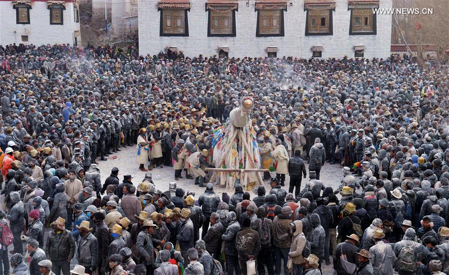 CHINA-TIBET-SPRING-TRADITIONAL ACTIVITY (CN)