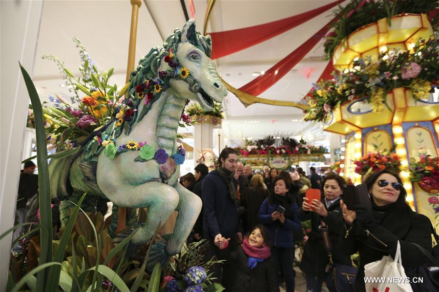 The 15-day show, with floral arrangements and organic installations inspired from the iconic American carnival,makes people feel like losing themselves in the quirks and delights of early 20th century fairs. 