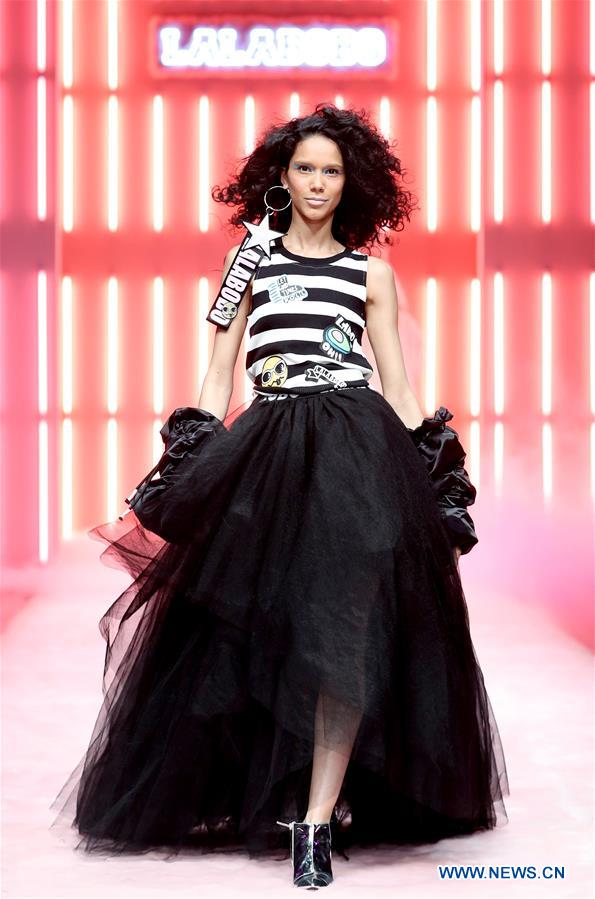 CHINA-BEIJING-FASHION WEEK (CN)