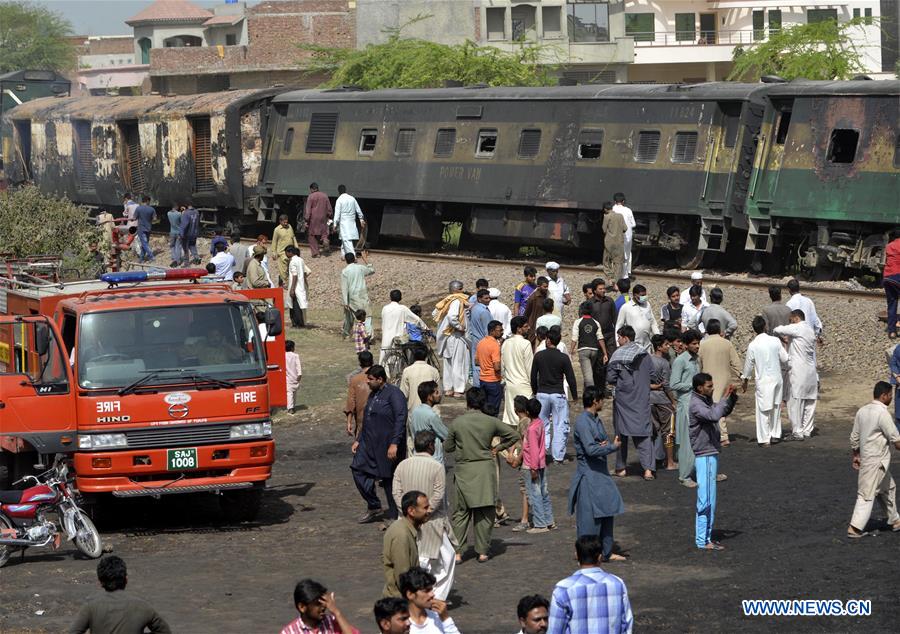 PAKISTAN-SHEIKHUPURA-TRAIN-ACCIDENT