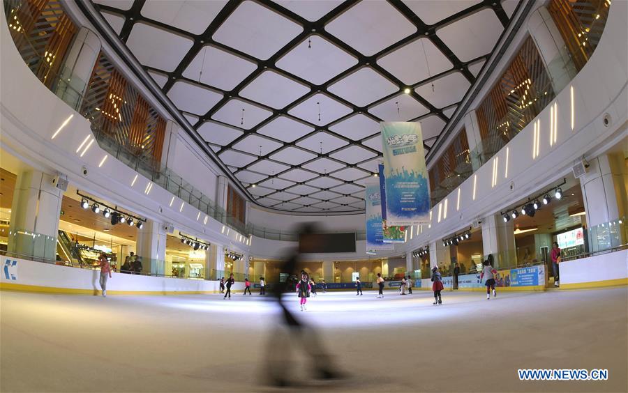 Kids skate in the Century Star Rink in Kunming, capital of southwest China's Yunnan province, March 16, 2017. Kids skate in the Century Star Rink in Kunming, capital of southwest China's Yunnan province, March 16, 2017.